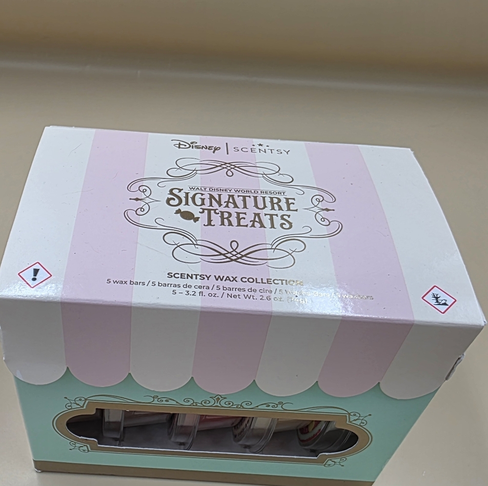 Scentsy Signature Disney Treats Wax Collection - Picture 2 of 2